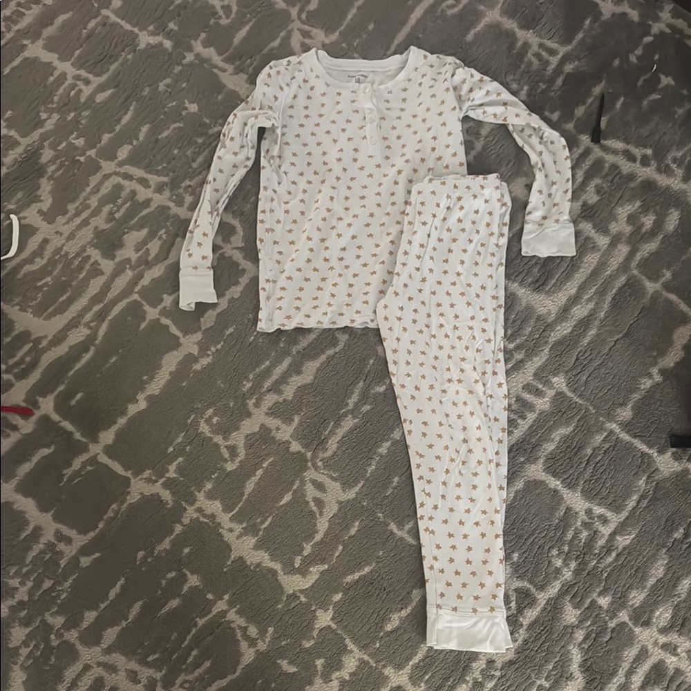 Roller Rabbit White Pajama Set for Ultimate Comfort